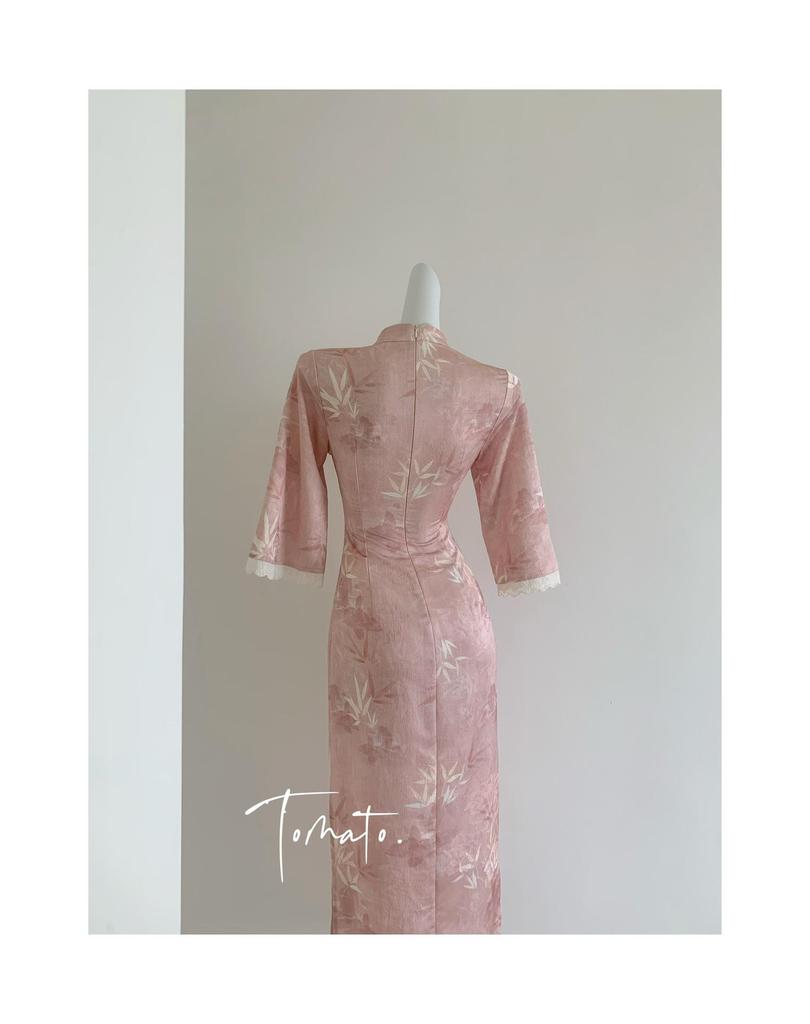 2025 New Pink Jacquard Satin Cheongsam with Large Sleeves - Young Autumn Style