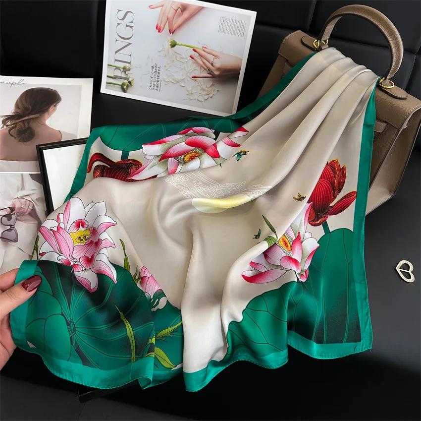 New Luxury Women's Soft Satin Hair Scarves Fashion Square Printed Headscarf 70cm Professional Accessories Designer Scarf