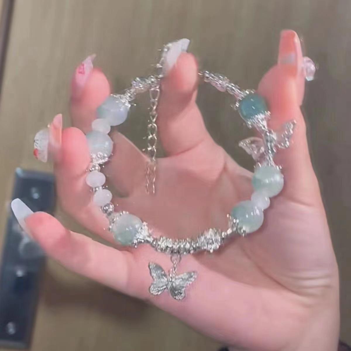 

Браслет Женский Стильный С Бабочкой из Сплава и Градиентными Стеклянными Бусинами