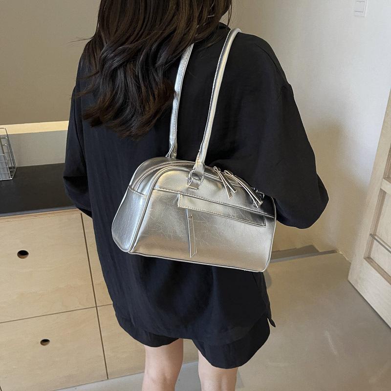 Autumn texture women's underarm bag new fashion pillow bag simple large capacity shoulder commuter women's bag tide