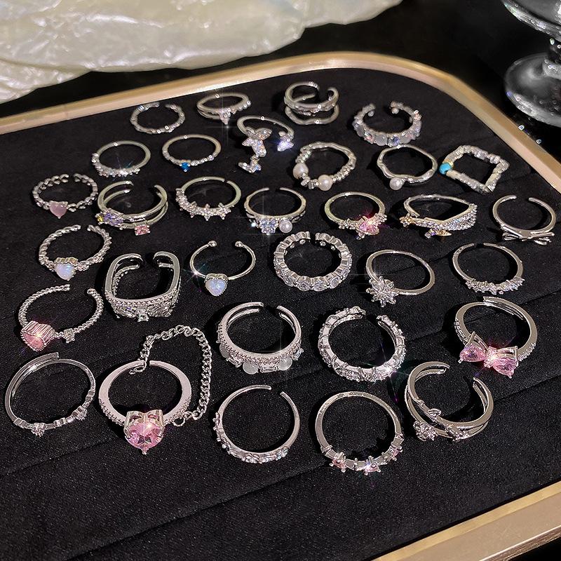 Bague élégante en zircon argenté pour femmes - Design ouvert, polyvalente et stylée