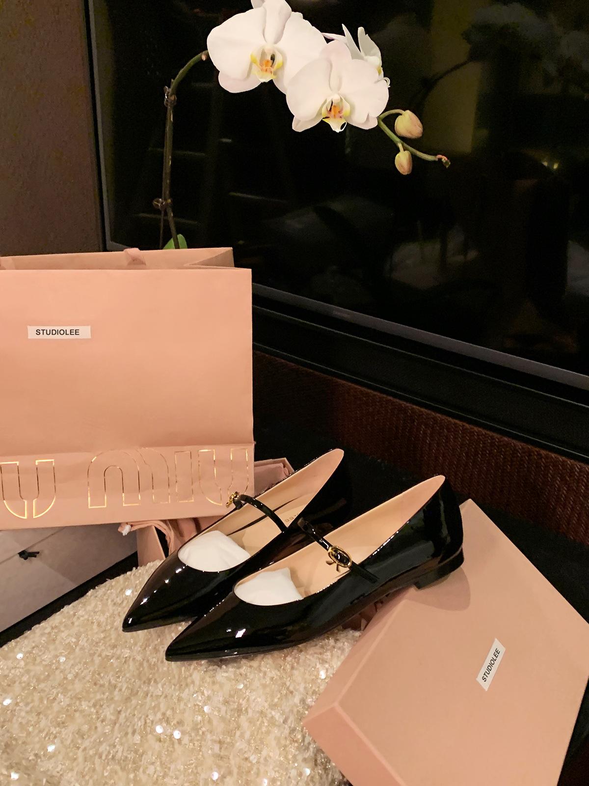 

Grape mother studiolee temperament small pointed head thin word with leather light mouth small low heel single shoes women spring and autumn 40