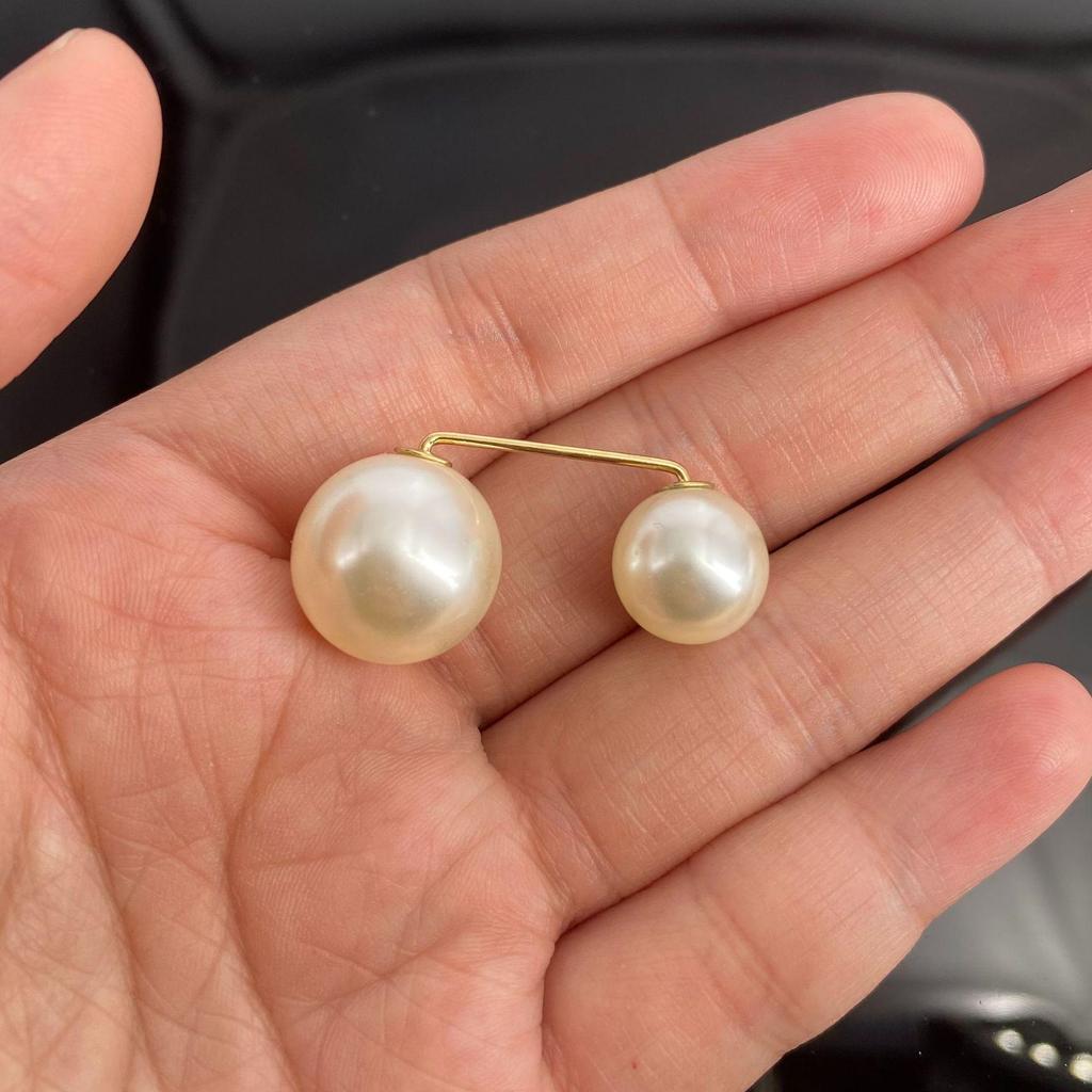 Pearl Cardigan Button: Anti-Exposure Brooch & Waist-Cinching Pin for Skirts and Pants