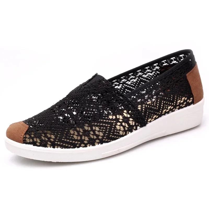 Fashion Summer New Shoes Women Flat Bottomed Mesh Hollow Sandals Mom's Casual Shoes Breathable Outdoor Loafers Zapatos De Mujer