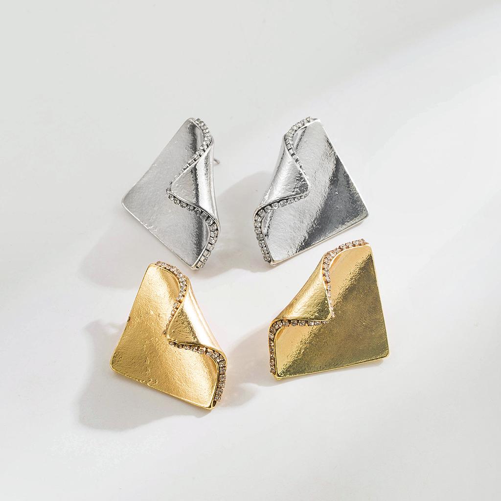 Trendy Personality Daily Versatile Curved Surface Zircon Inlaid Earrings Luxury Minimalist High Grade Ear Jewelry For Women