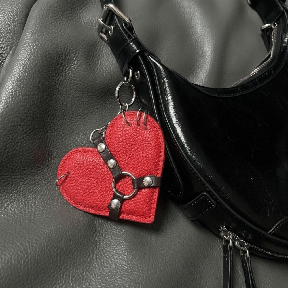 Y2K Rivet Heart Bag Charm Gothic Bag Pendant Fashion Leather Heart Keychain  Backpack Decor