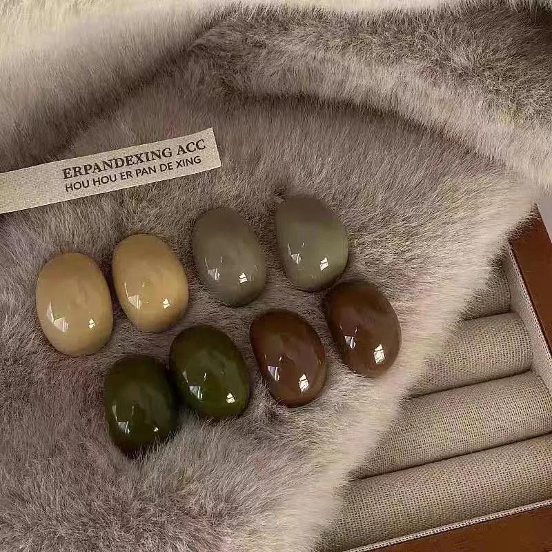 Vintage Geometric Oval Stud Earrings for Women Personality Resin Earring Female Melard Ear Jewelry Party Gifts