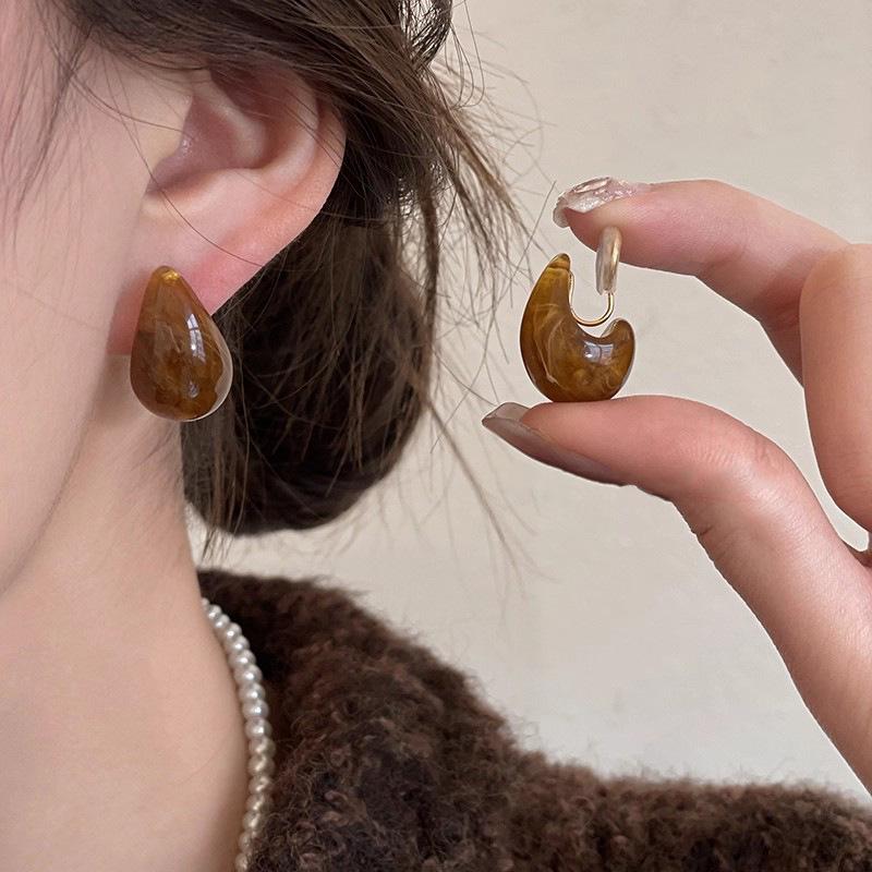 Maillard Coffee-Tone Clip-On Earrings for Unpierced Ears, 2025 Vintage Style Studs, Elegant Mosquito Coil Design