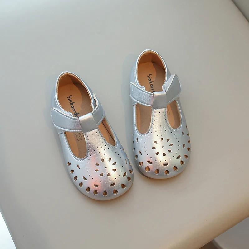 Girls Leather Shoes Hollow Cut-outs Princess Sweet Soft Kids Casual Shoes Spring Summer T-strap Children Flats for Wedding