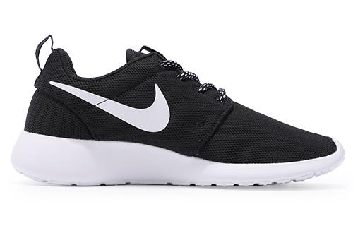 Nike Roshe One Black White Women's 844994-002