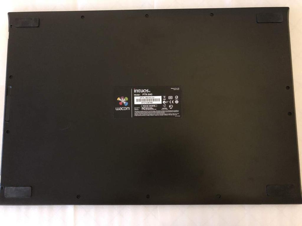 Wacom Intuos4 Professional Pen Large Experiences Pen and Writing PTK-840/K0 Tablet, Size, Paper-Like