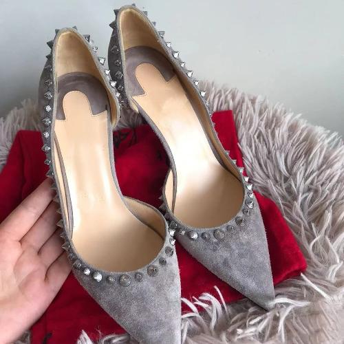 

2025 Французский телесный розовый, туфли-стилеты с шипами, острый носок, боковые вырезы, замша, элегантная красная подошва, женские вулканизированные туфли 40