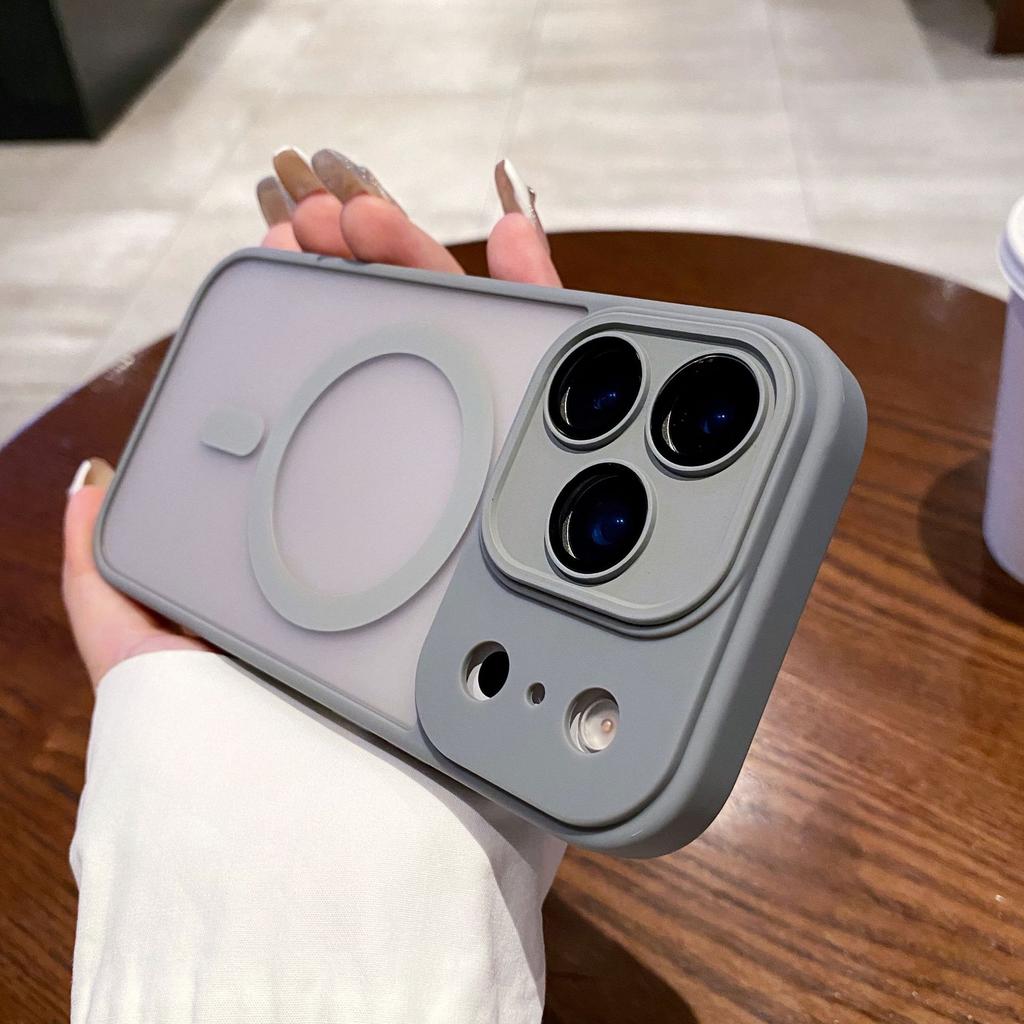 Yadun Essence Hole Magnetic Suction Suitable for IPhone17 ProMax Mobile Phone Case Apple 16 Comes with Lens Anti Fall Protection Case