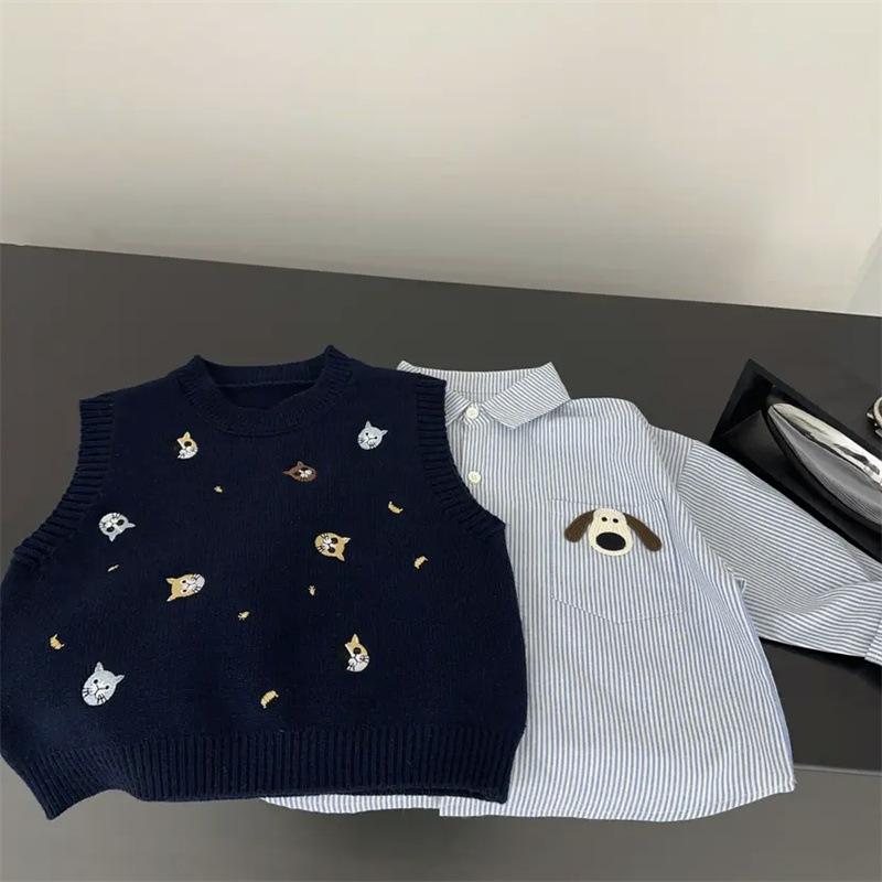 Cute Cat Embroidered Knit Vest for Women Fall Winter Loose Fit Layering Top