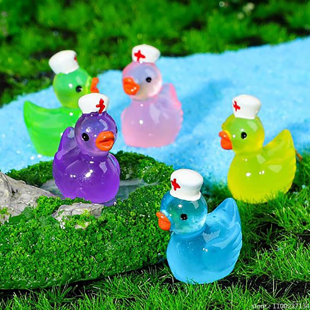 100/50 Stuks Glow In Dark Verpleegster Eend Beeldje Feeën Tuin Decoratie Diy Micro Landschap Fluorescerend Nachtlampje Miniature Accessoires
