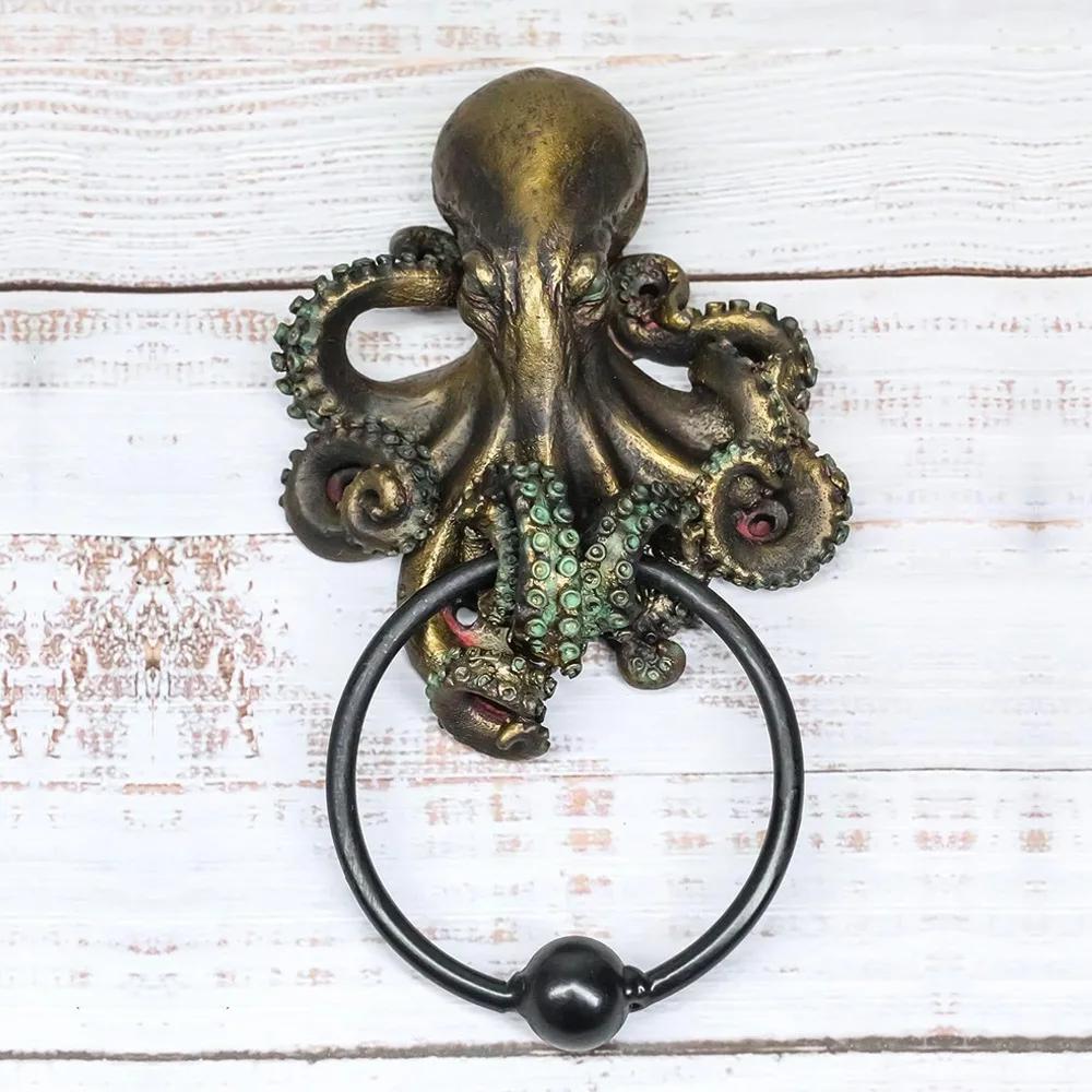 Pacific Giftware Dekorativer Oktopus Schädel Monster Harz Türklopfer mit Gusseisenklopfer Wandskulptur Türring Dekoration