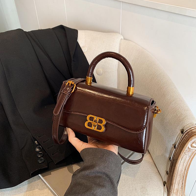 Glossy Women's Shoulder Bag with Vintage Key Pendant - 2025 Autumn/Winter Collection