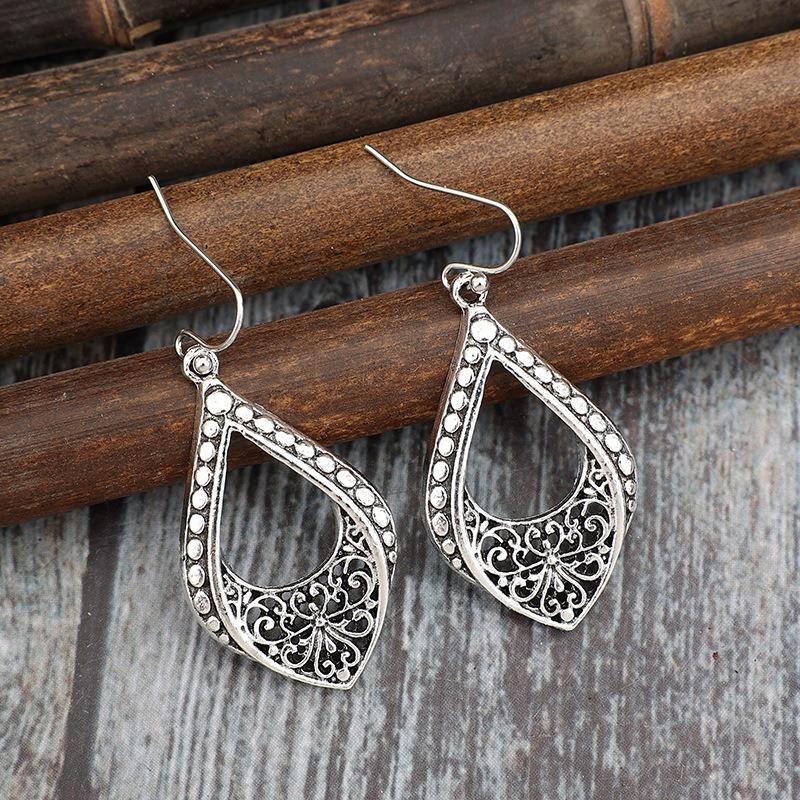 Vintage Ethnic Silver Color Metal Carving Alien Geometry Pattern Dangle Earrings for Women Accessories