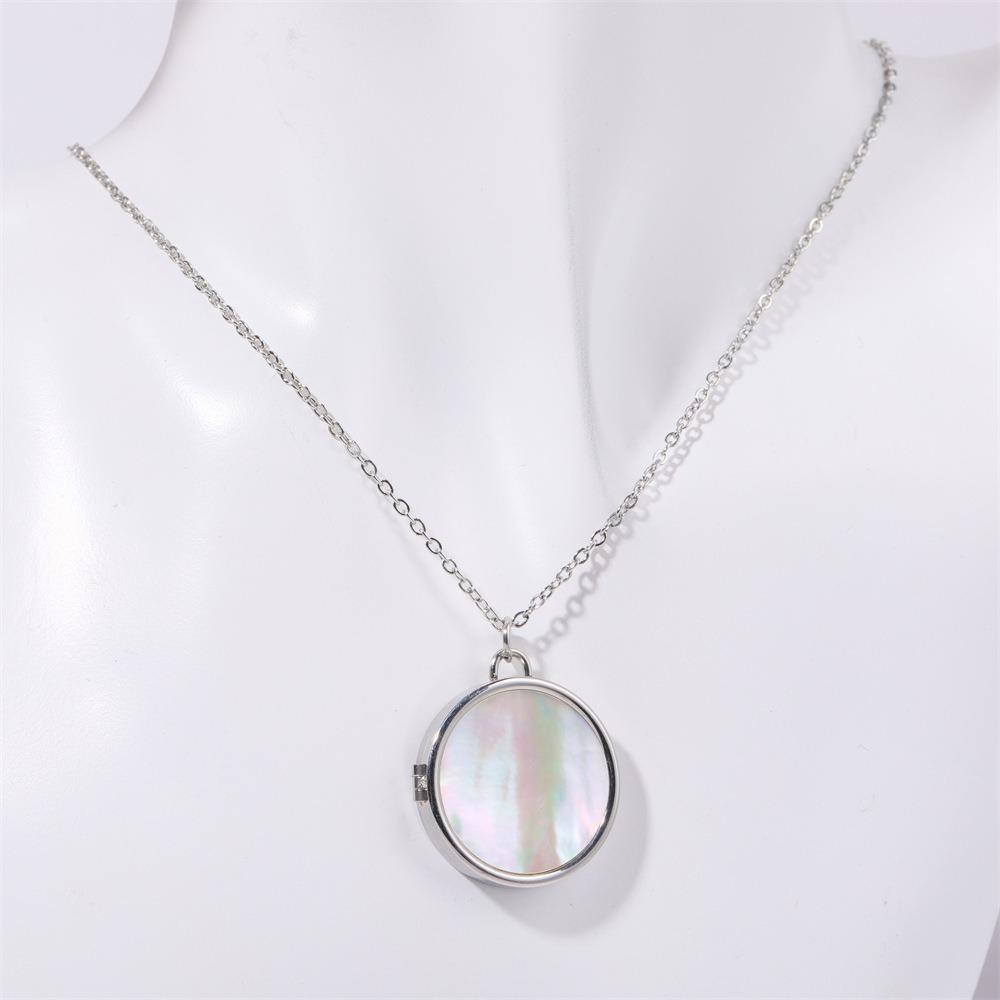 Magnetic Photo Hold Necklace Stainless Steel Memorial Jewelry Fashion Shell Album Necklace  Couple