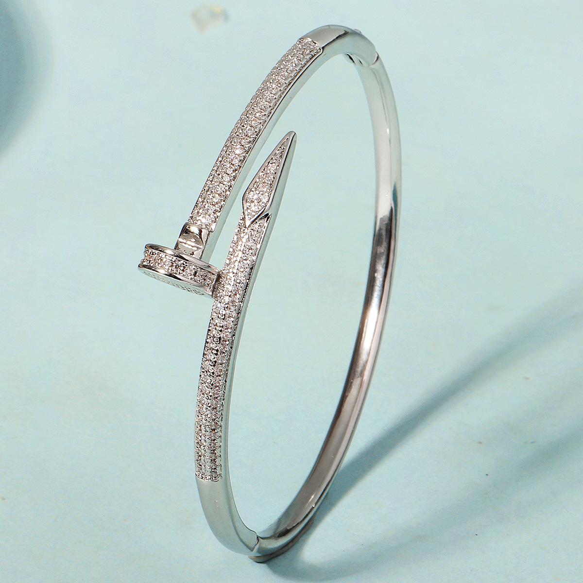 

Классический женский браслет-гвоздь из нержавеющей стали Европа и США Браслеты Сверкающий циркон Браслет в подарок