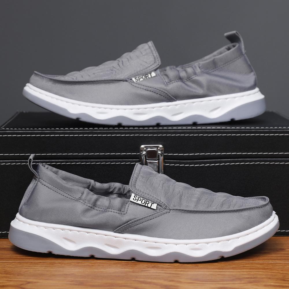 

Men s shoes are breathable in summer, spring and summer, new one-pedal cloth shoes, ice silk upper men s shoes, lazy shoes, old Beijing cloth shoes 39