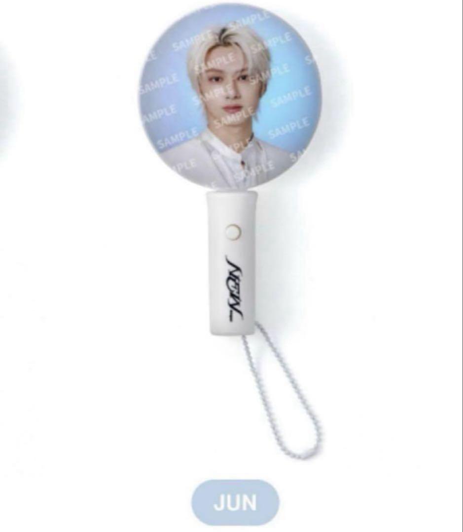 

[Б/У] Seventeen Waltz Мини-вентилятор-фонарик-брелок Джун