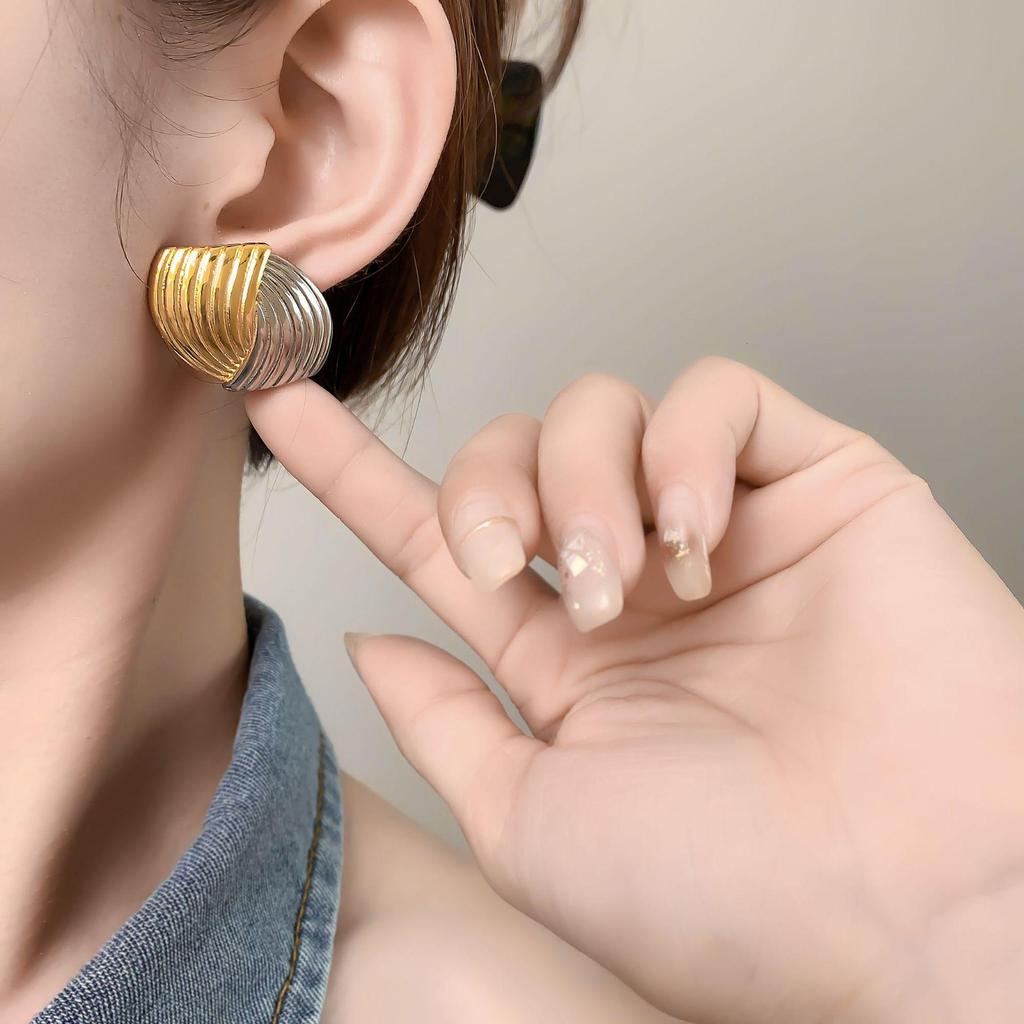 High-End Gold-Tone Fan-Shaped Stud Earrings with Symmetrical Texture