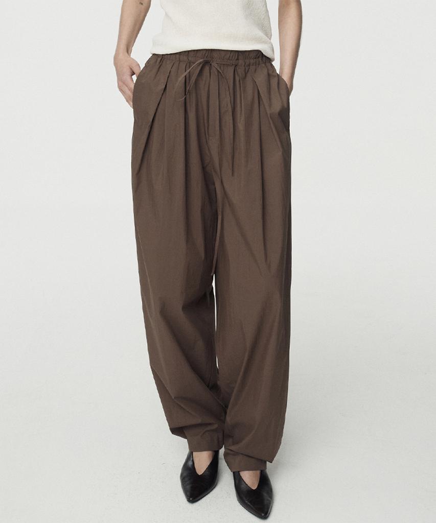UMARMUNG Lightweight Cotton Oval Silhouette Pants_Chocolate