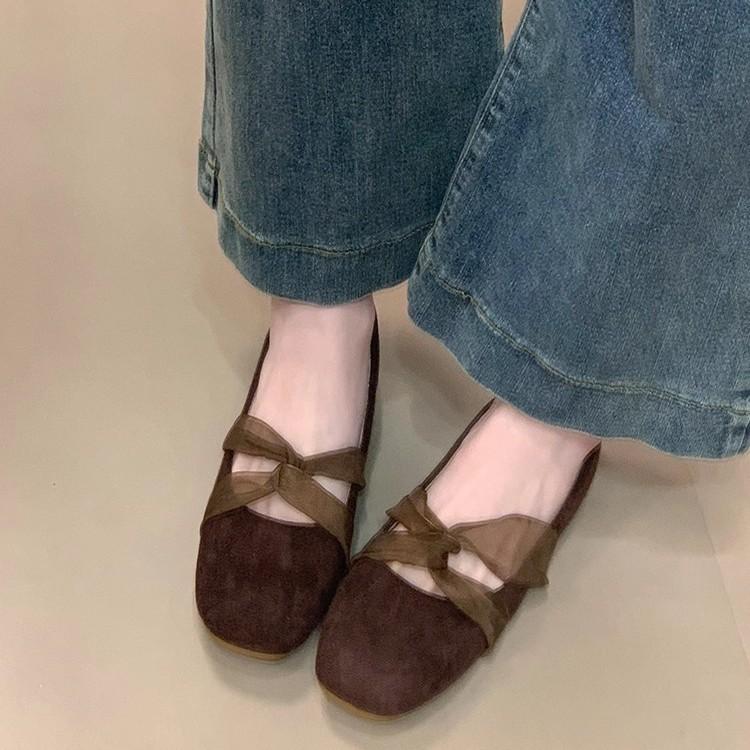 Evening wind niche flat bottom shallow mouth single shoes women gentle with skirt French square head Mary Jane shoes women brown blue