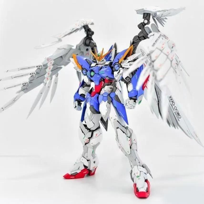 Daban 8820 Wing Zero Figurki Akcji Zestaw Modelarski Skala 1/100 Model Plastikowy Zabawka Ozdoba Biurka Niespodzianka Prezent Kolekcjonerski Model dla Chłopca