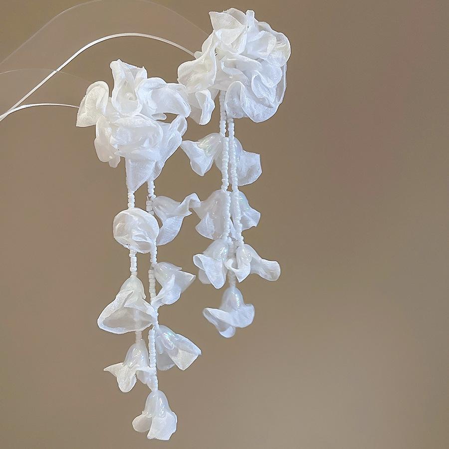 Silver needle chiffon flower fringed stud earrings sweet Mori dopamine earrings niche trend versatile earrings fashion women