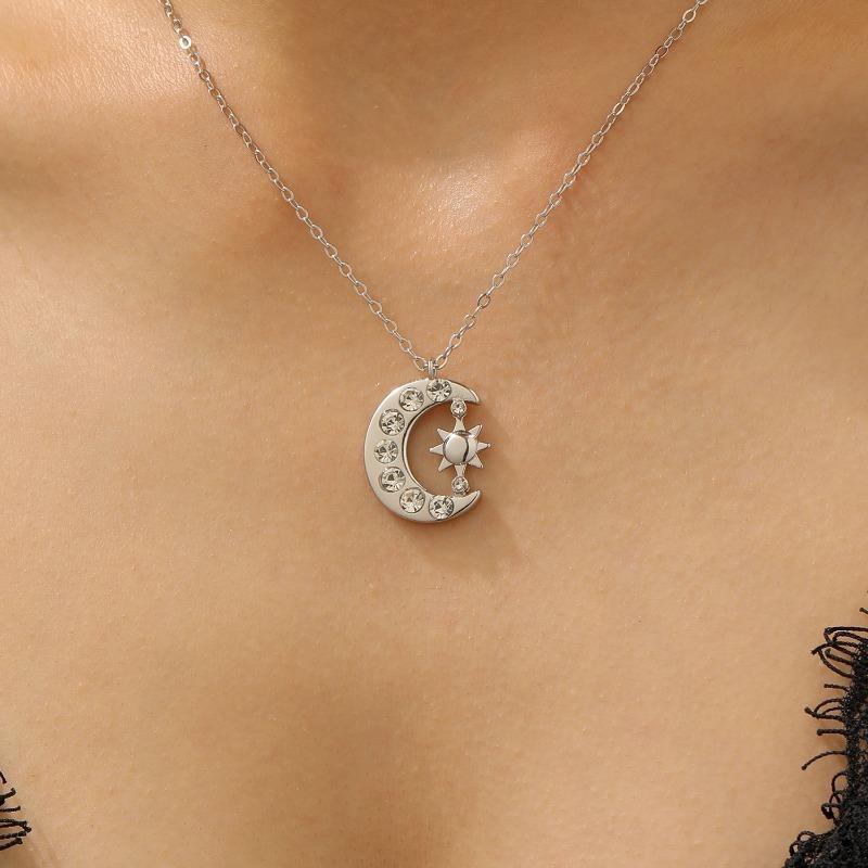 

Moon Sun Pendant Necklace, For Women Men Exquisite Collarbone Chain Vintage Simple Hiphop Punk Versatile Jewelry Gift