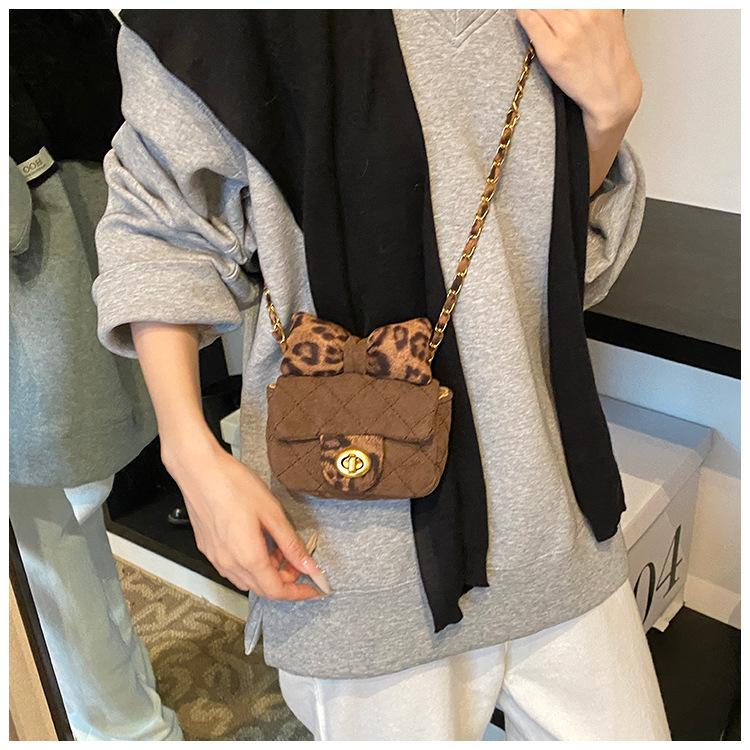 New women's bag, rhombus bow bag.