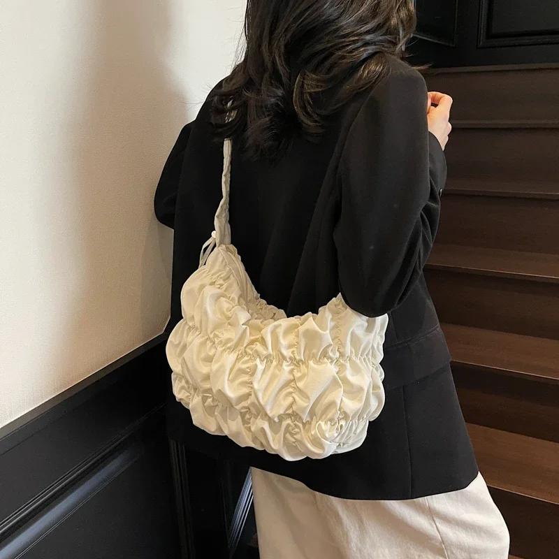 New Zipper Solid Popularity Persality Crossbody Bags for Women 2026 High Quality Sense of Luxury Wrinkles Cloth Shoulder Bags