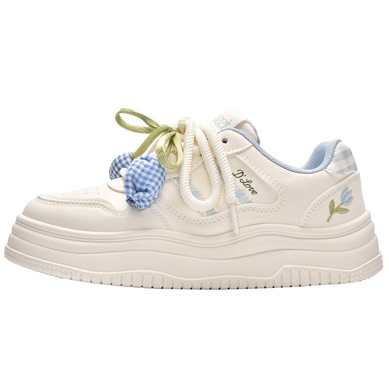 Neue Produkte sind im Sommer im Angebot, neue kleine weiße Schuhe, vielseitige Plateau-Sport- und Freizeit-Board-Schuhe 5254