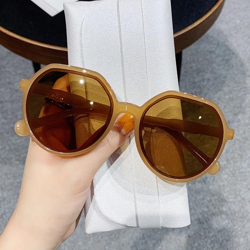 Oversized Women Square Frame Fashion Sunglasses Brand Vintage Travel Sun Glasses Female Eyewear Anti-Glare Driving Sun Glasses