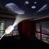 2-in-1 Sternenprojektor Nachtlicht mit Filmen, USB Sternenhimmel Nachtlicht Projektor für Schlafzimmer, Mini LED Deckenwand Projektionslampe mit 360