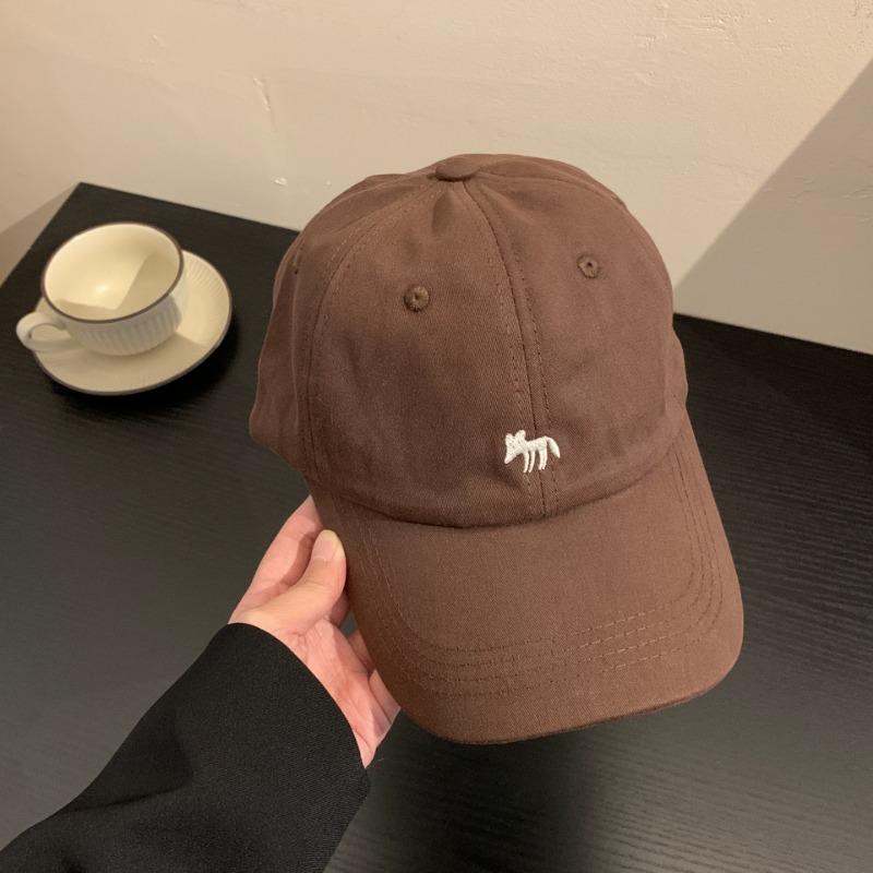 Cute Versatile Little Fox Embroidered Baseball Cap Men's and Women's Spring and Summer Street Fashion Cap Showing Small Face