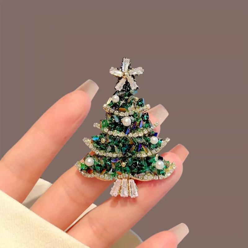 Cartoon Snowman Christmas Tree Brooches For Women Versatile Light Luxury Lapel Pin Clothing Accessories Party Gifts