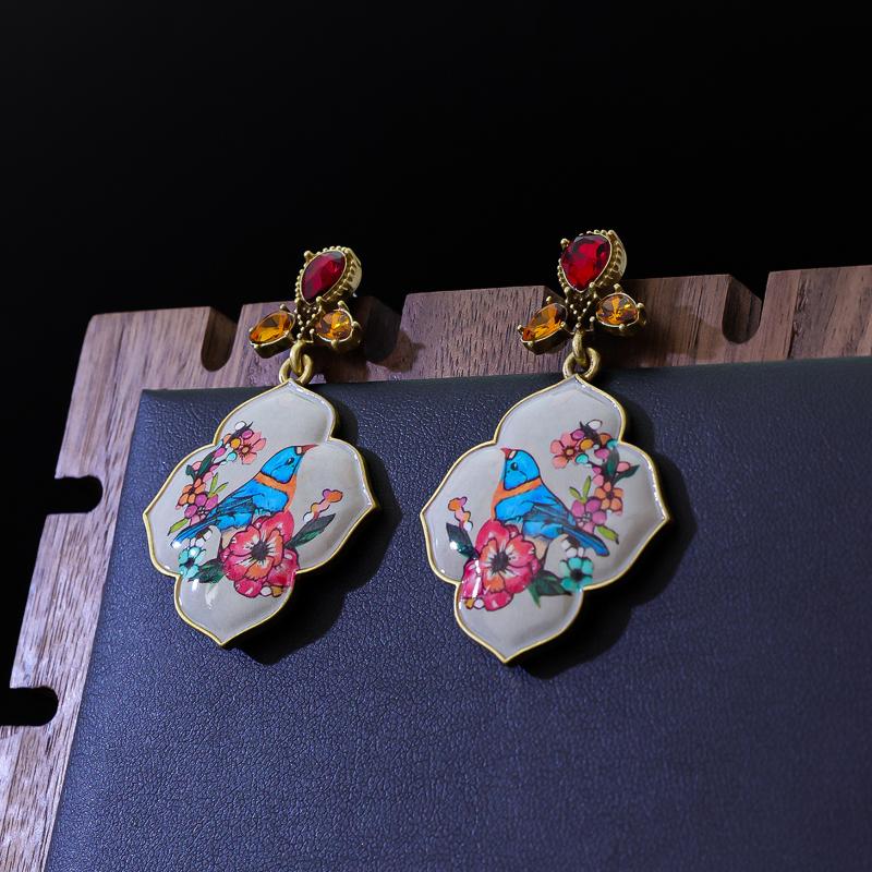 Vintage Floral And Bird Pattern Earrings Retro Palace Style Light Luxury Artistic Diamond-Studded Elegant Jewelry Gift