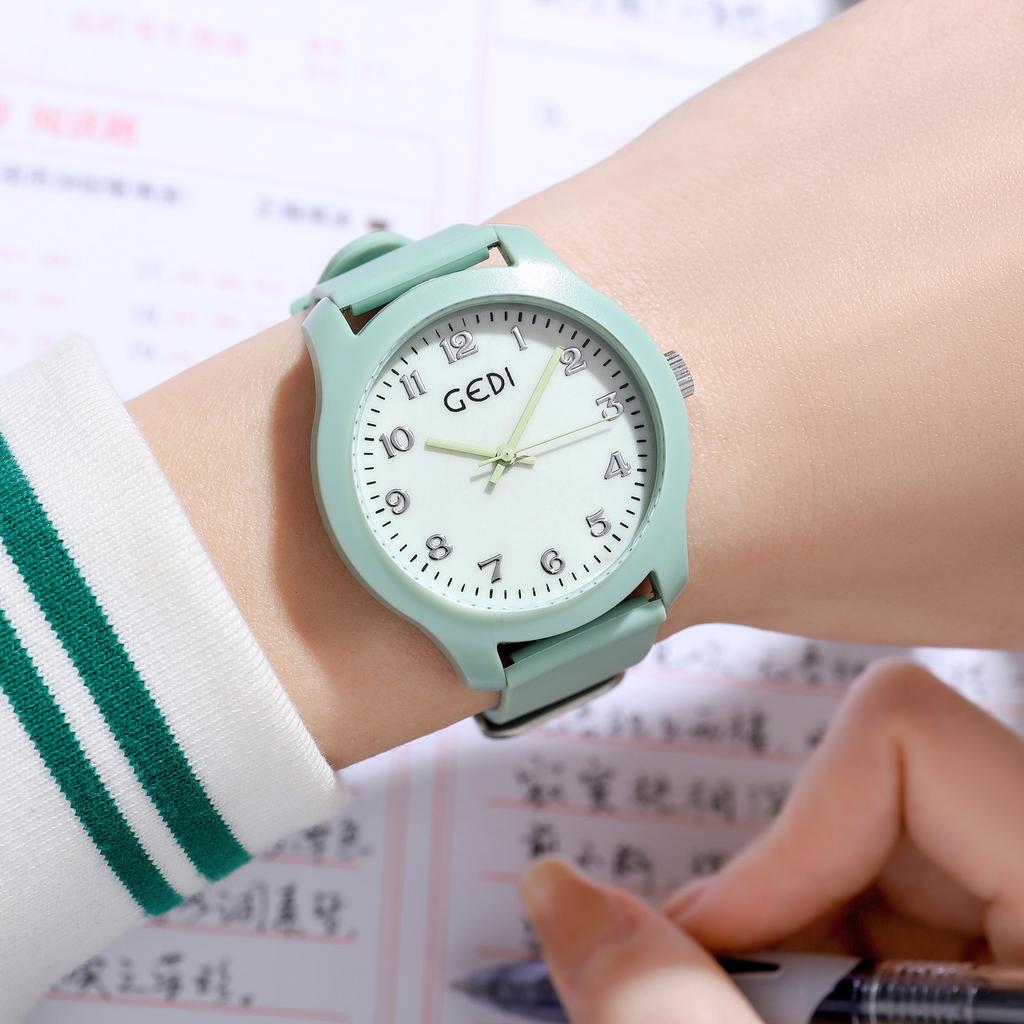 Simple Student Watch Candy Color Niche Waterproof Silicone Watch Ladies Versatile Quartz Watch