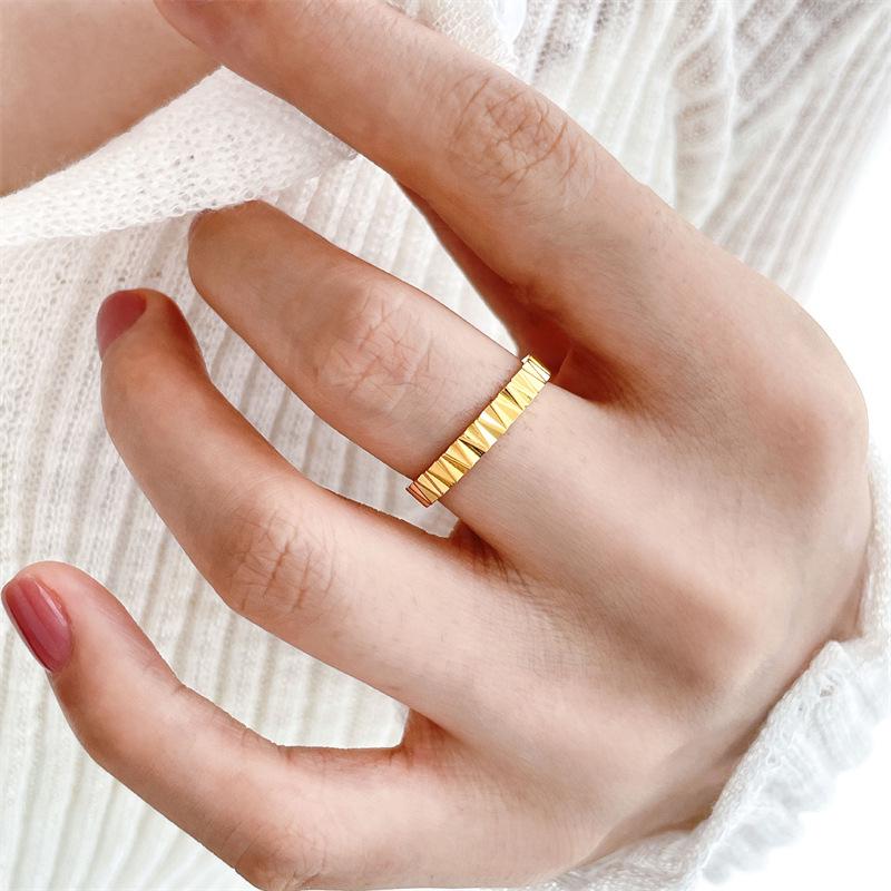 Plated Gold Textured 3D Index Ring, European and American Cold Style. Size 6
