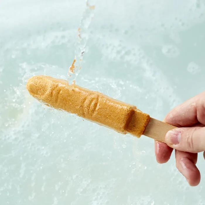 

Goldfinger 65г - Многоразовый пеноблок/пена для ванны