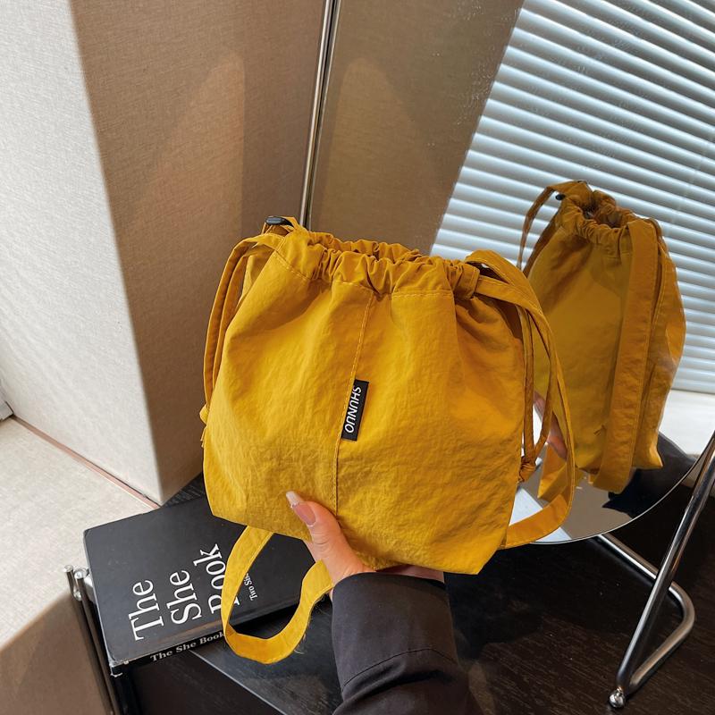 Large Capacity Drawstring Shoulder Bag Women's Lightweight Tote Bag Commuter Crossbody Bag