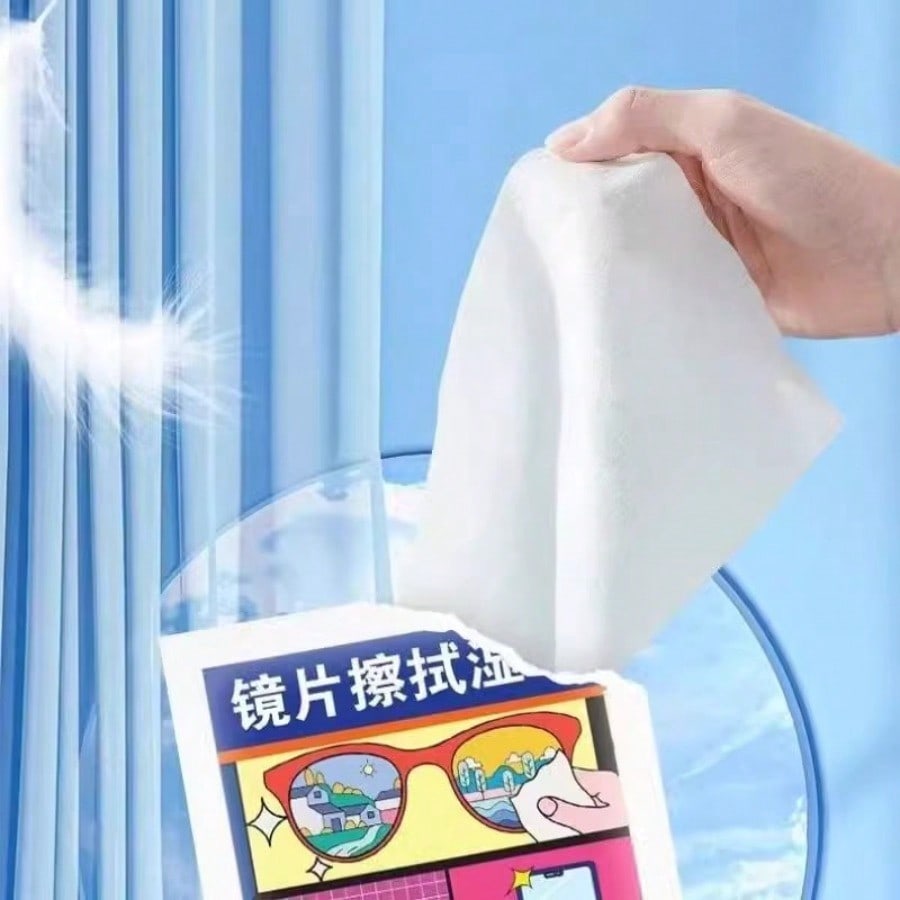 Anti-Fog Lens Wipes Disposable Cleaning Wet Wipes for Glasses Sunglasses Helmet Visors Anti-Smudge Screen Cleaning Streak-Free Cloth 100 Pc/box
