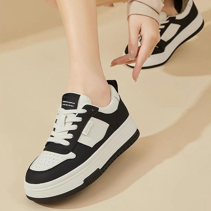 Niche Canvas Shoes Women's Summer 2025 New Original Design Cloud White Shoes Women's College Breathable Board Shoes