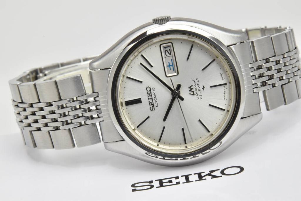 calendar 1972 Seiko Lord Matic 23 automatic winding manufactured by Kameido a timepiece from its mature Instantaneous change, 5206-6061