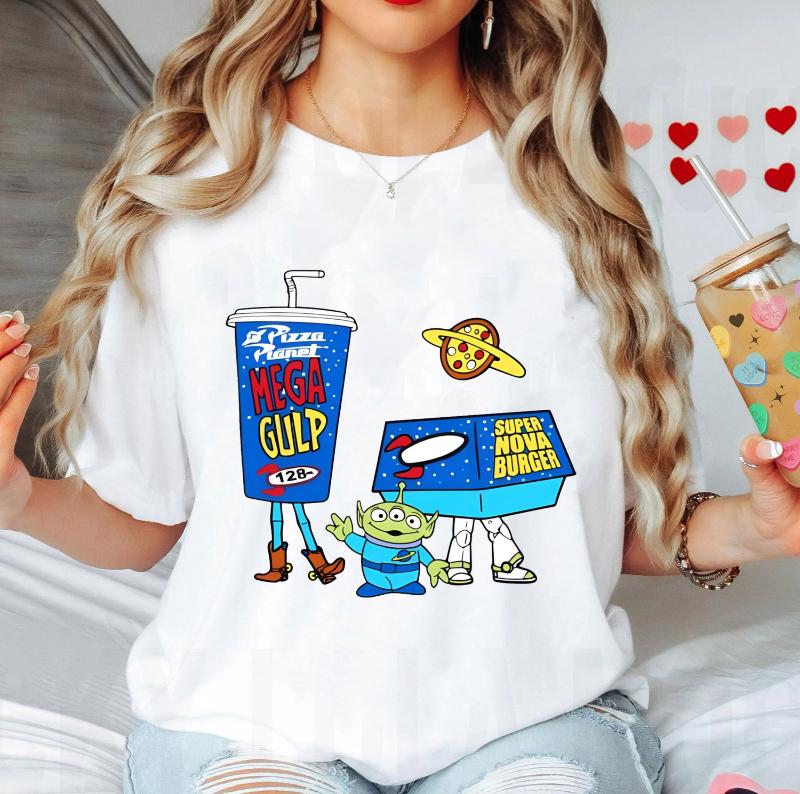 2025 New Retro Alien Toy Story Tshirt Pizza Planet Tshirt for Your Local Star Cluster Tshirt Family Journey Service S