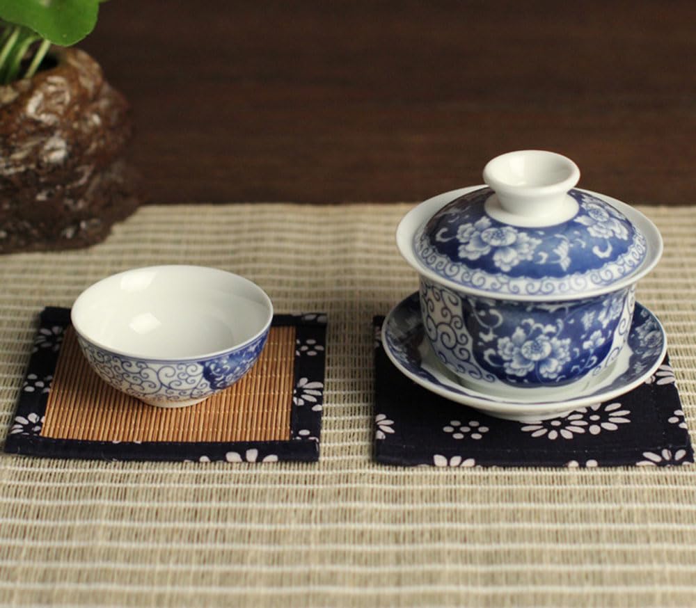 Natiform Set of 4 Bamboo Coasters, Stylish and Lightweight, with Insulation Pads and Non-Slip Mats