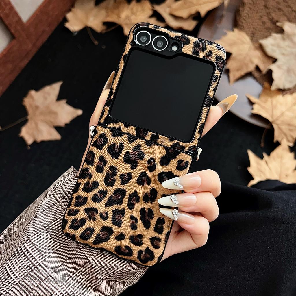 Leather Leopard Print For Magnetic Phone Case For Samsung Galaxy Z Flip 7 6 5 4 Flip7 FE W23 W24 Flip Cases with Hand Rope Cute Cases Magsafe